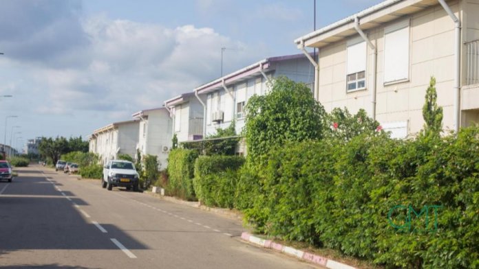 Gabon-Gabonmediatime_Logement-sociaux-dAlhambra-696x392.jpg