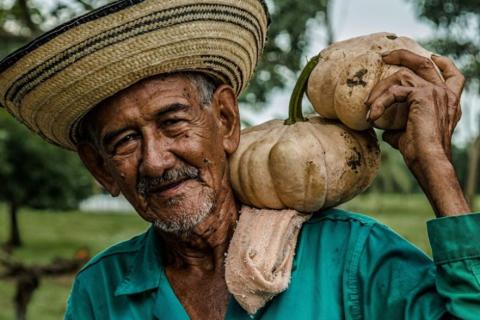 Campesino colombiano. Foto publicada en Colombia informa