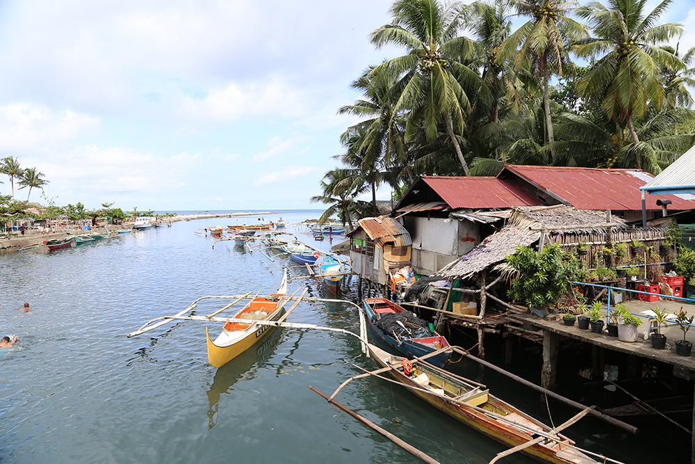 Fishing village, Zamboanga del Norte, Philippines. Worldfish, 2013. CC BY-NC-ND 2.0 license