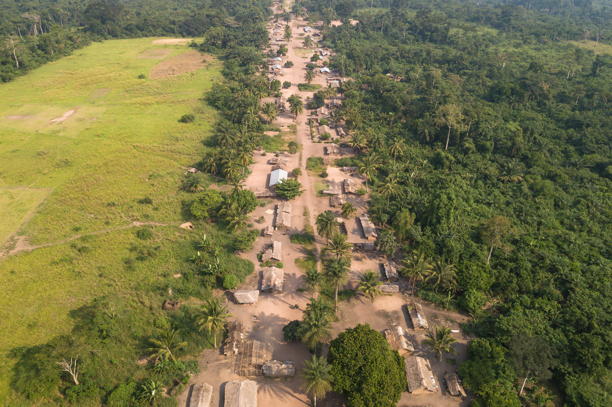 Village near Yangambi, DRC. Photo by Axel Fassio, CIFOR, CC BY-NC-ND 2.0 license